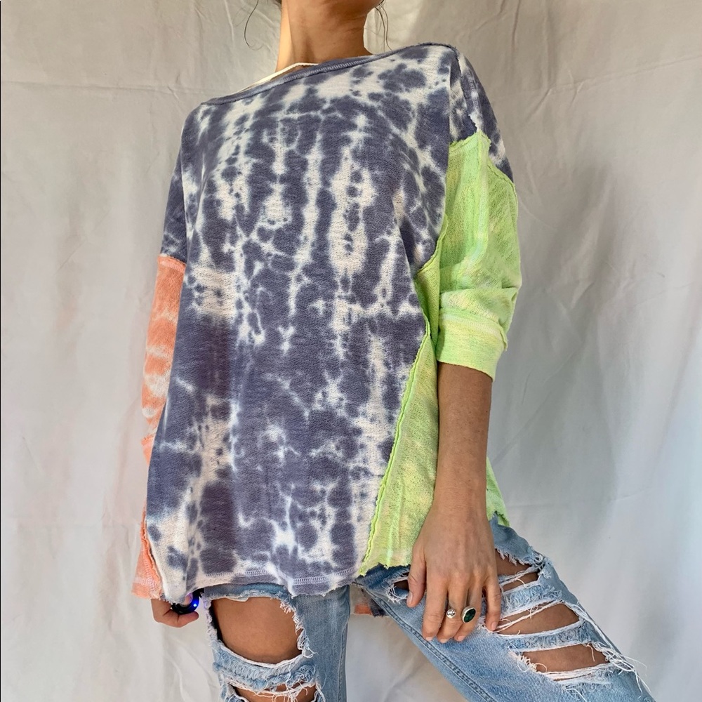 Oversized sweatshirt tee